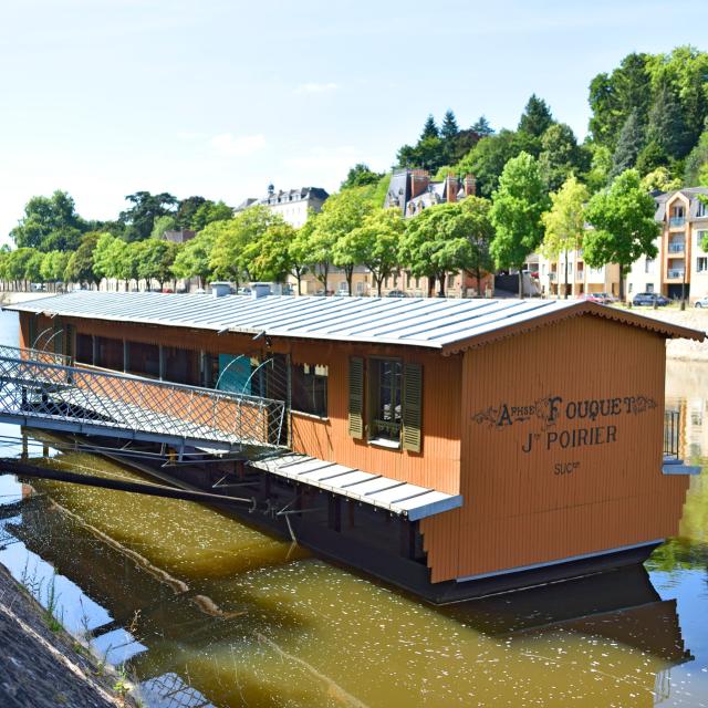 Bateau Lavoir Saint Julien