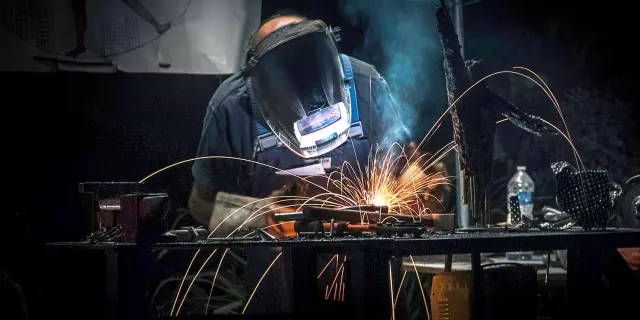 Industrielle Attitude Soudeur Portrait